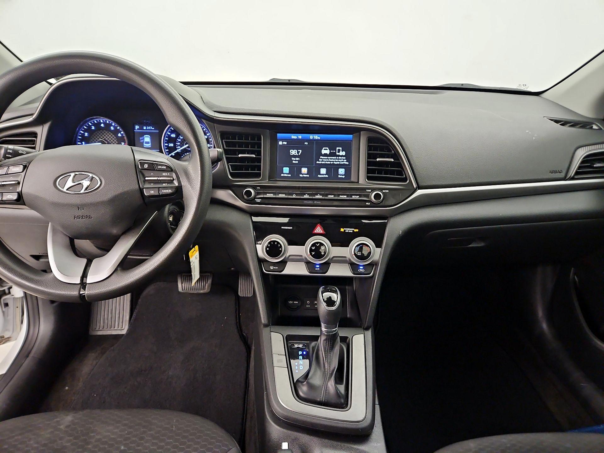 Thumbnail: 2019 Hyundai Elantra - 9