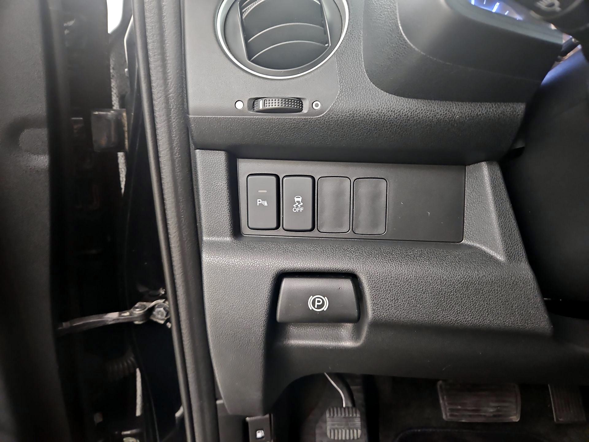 Thumbnail: 2015 Honda Pilot - 13