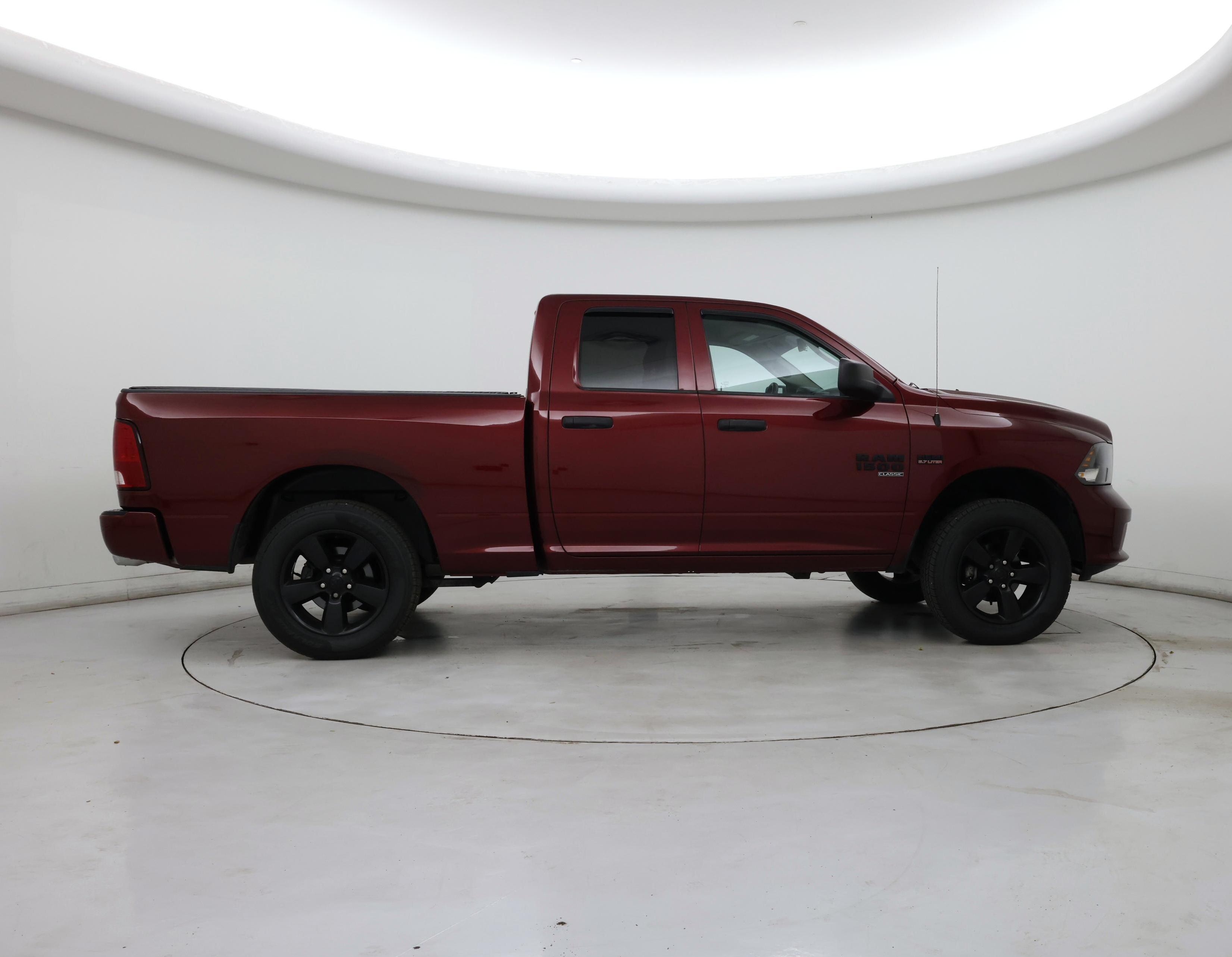 Thumbnail: 2019 RAM 1500 Classic - 7