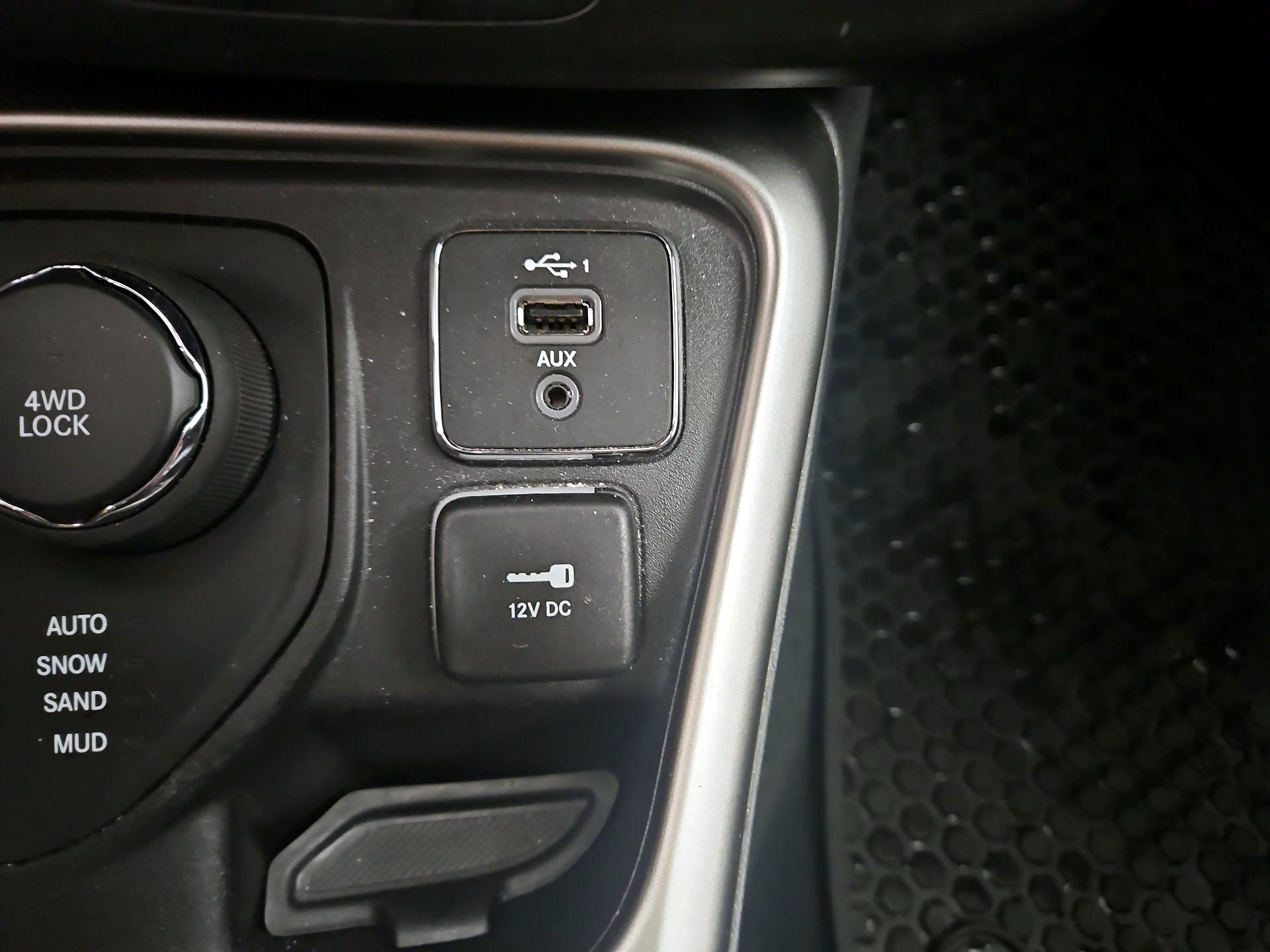 Thumbnail: 2021 Jeep Compass - 18