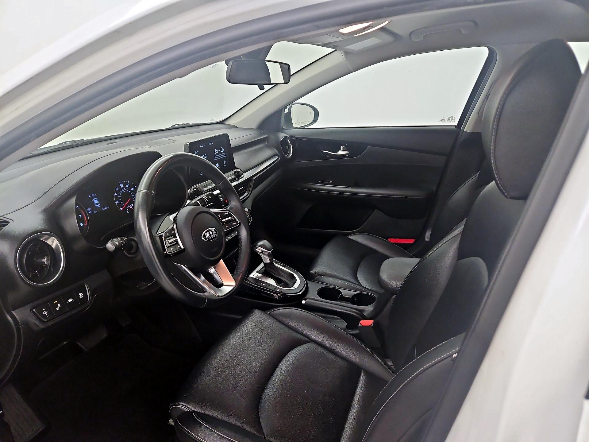 Thumbnail: 2019 Kia Forte - 11