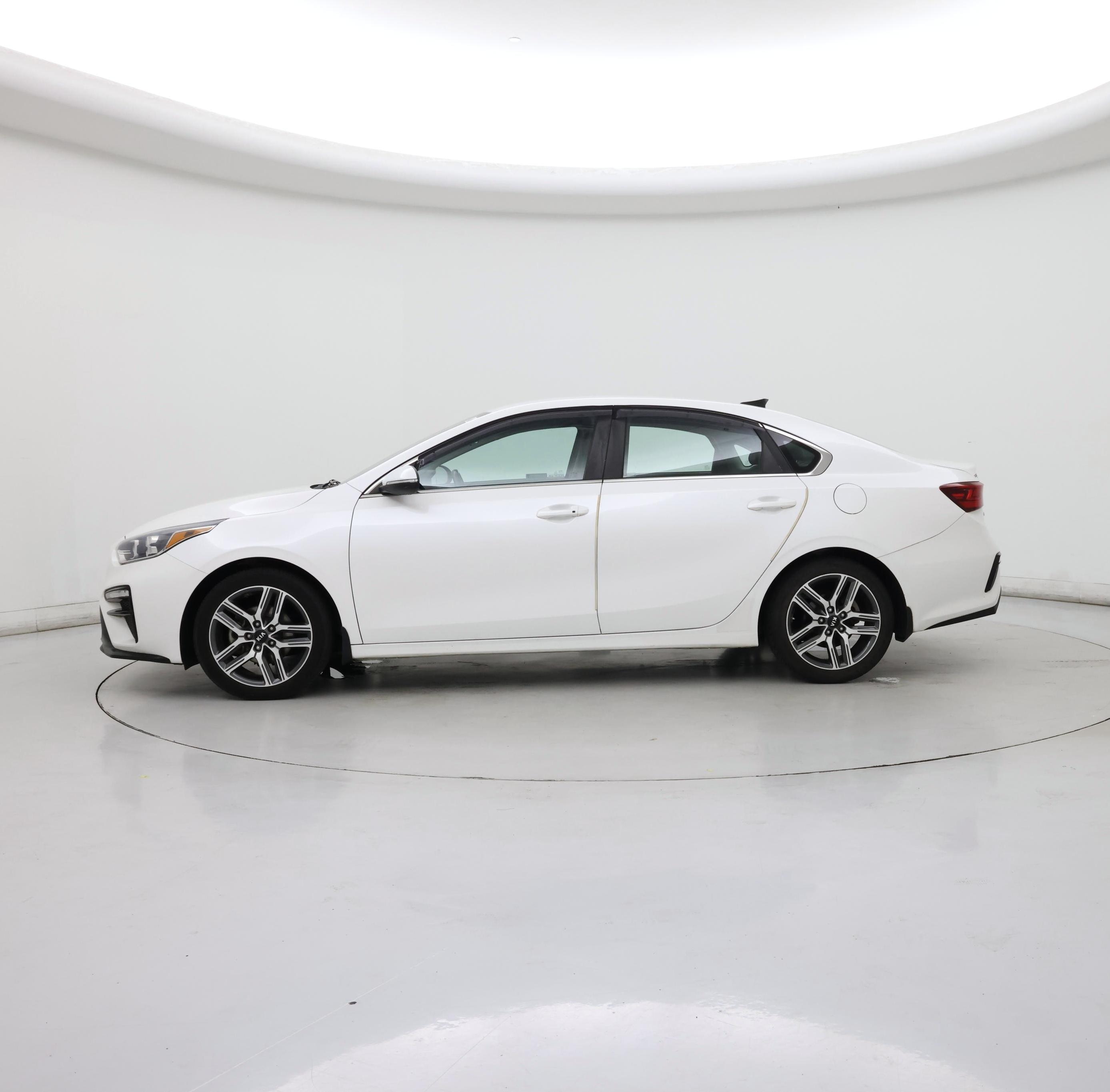 Thumbnail: 2019 Kia Forte - 3