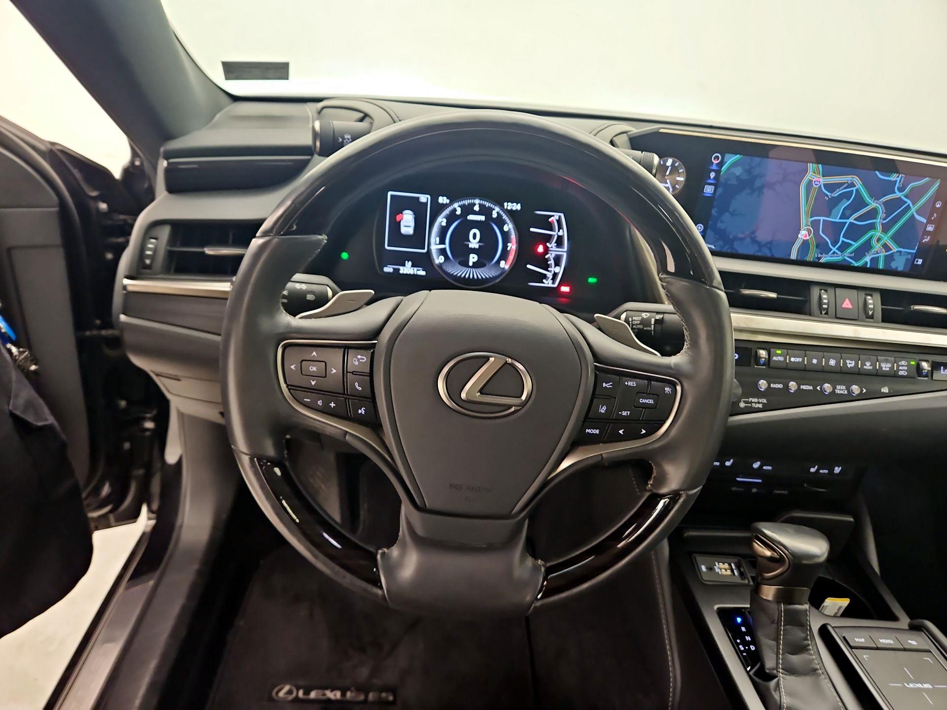 Thumbnail: 2019 Lexus ES - 10