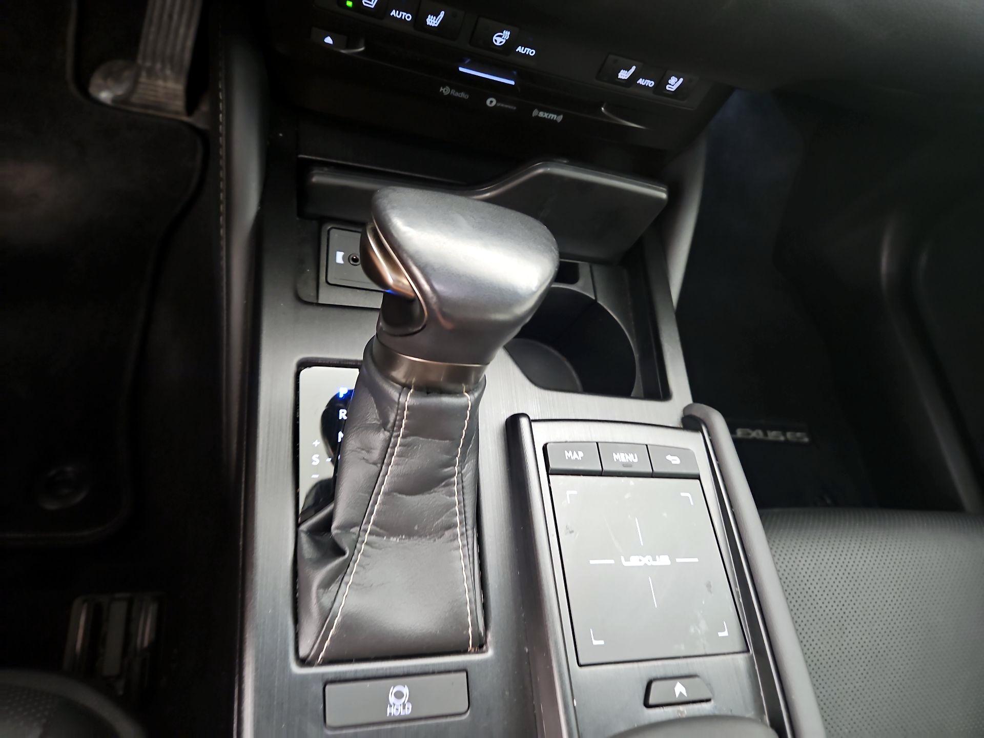 Thumbnail: 2019 Lexus ES - 18