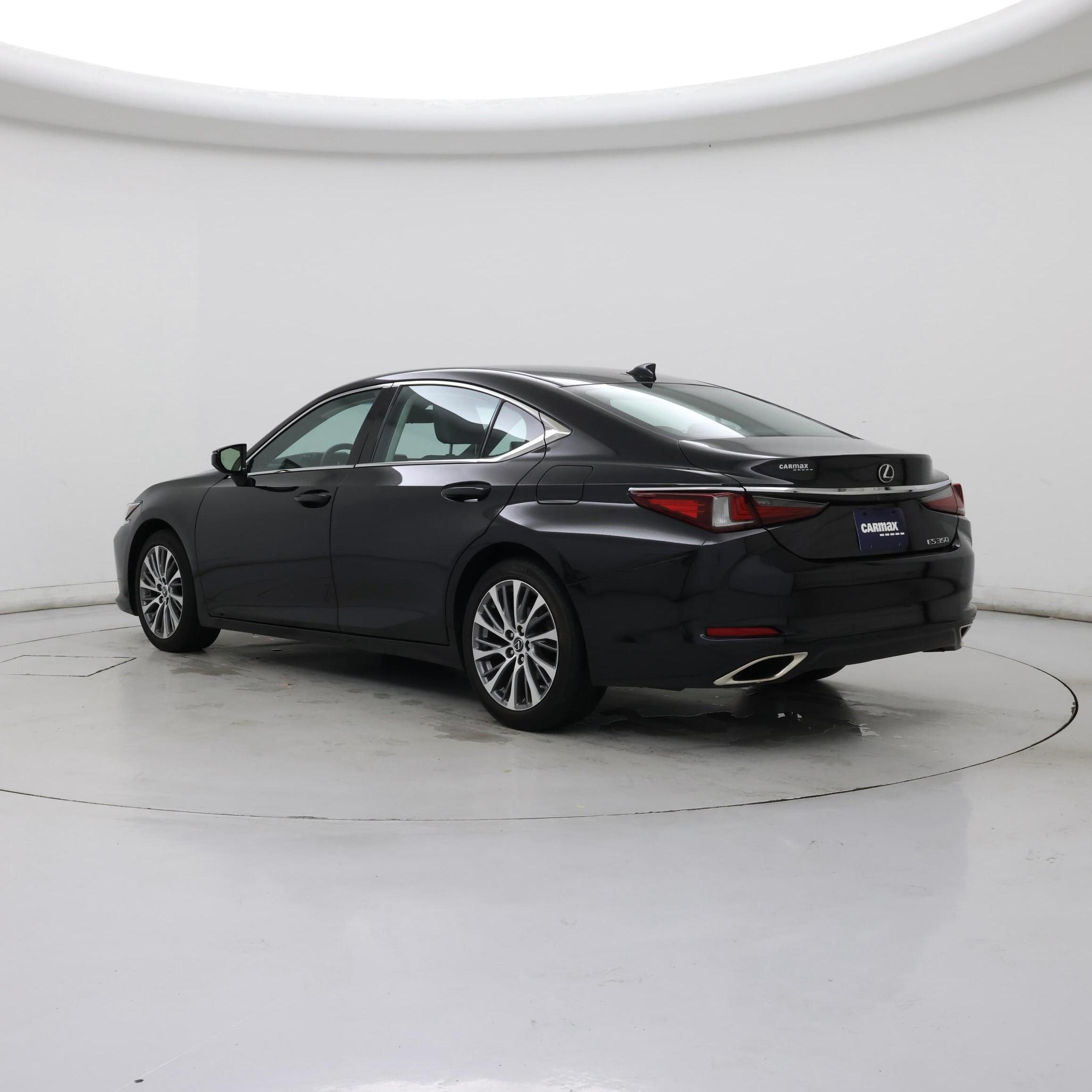 Thumbnail: 2019 Lexus ES - 2