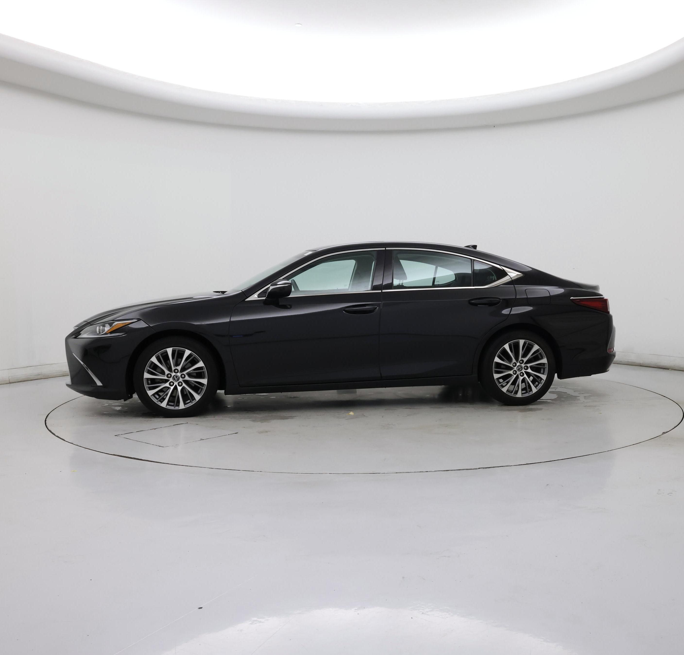 Thumbnail: 2019 Lexus ES - 3