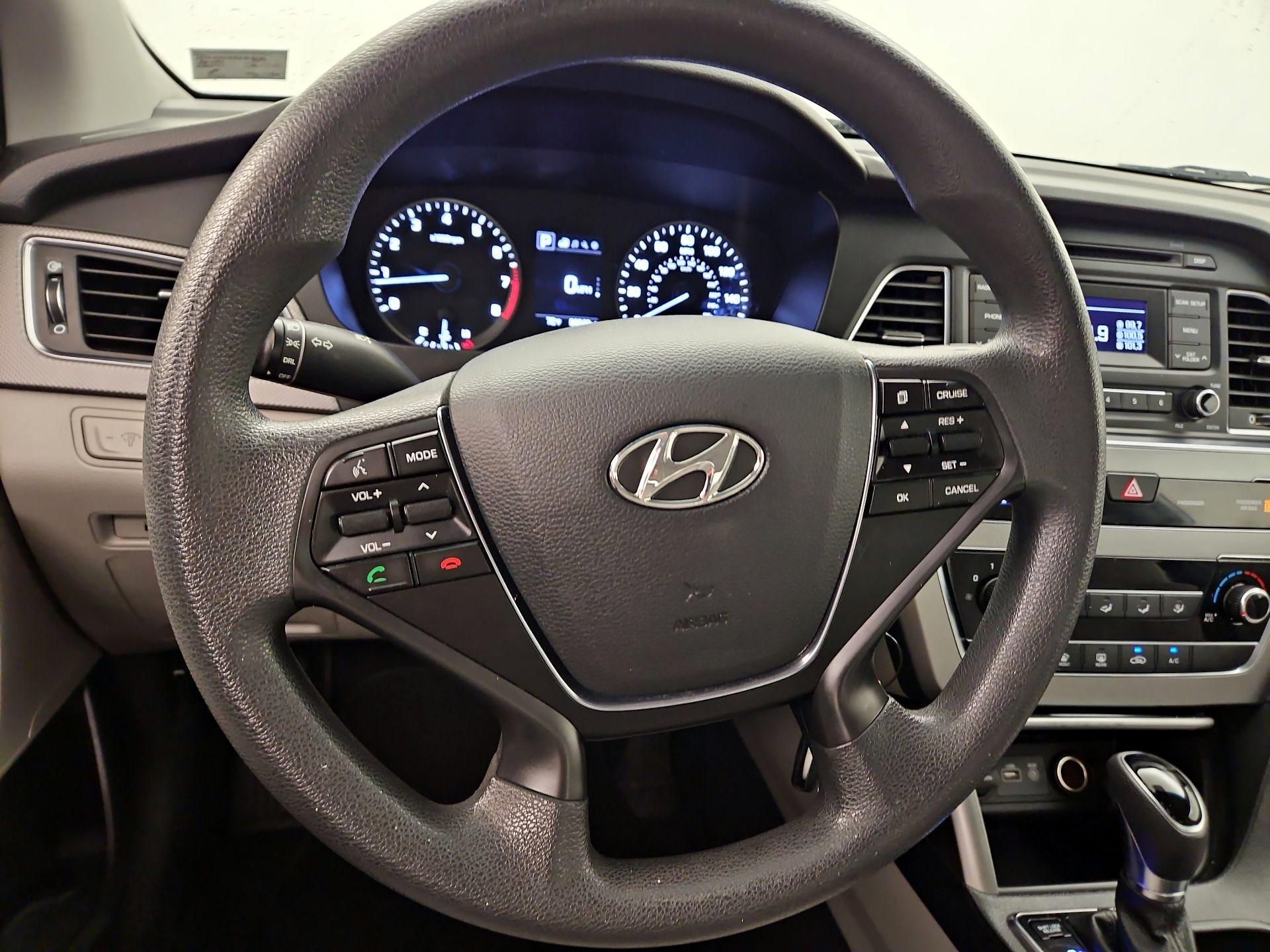 Thumbnail: 2017 Hyundai Sonata - 10