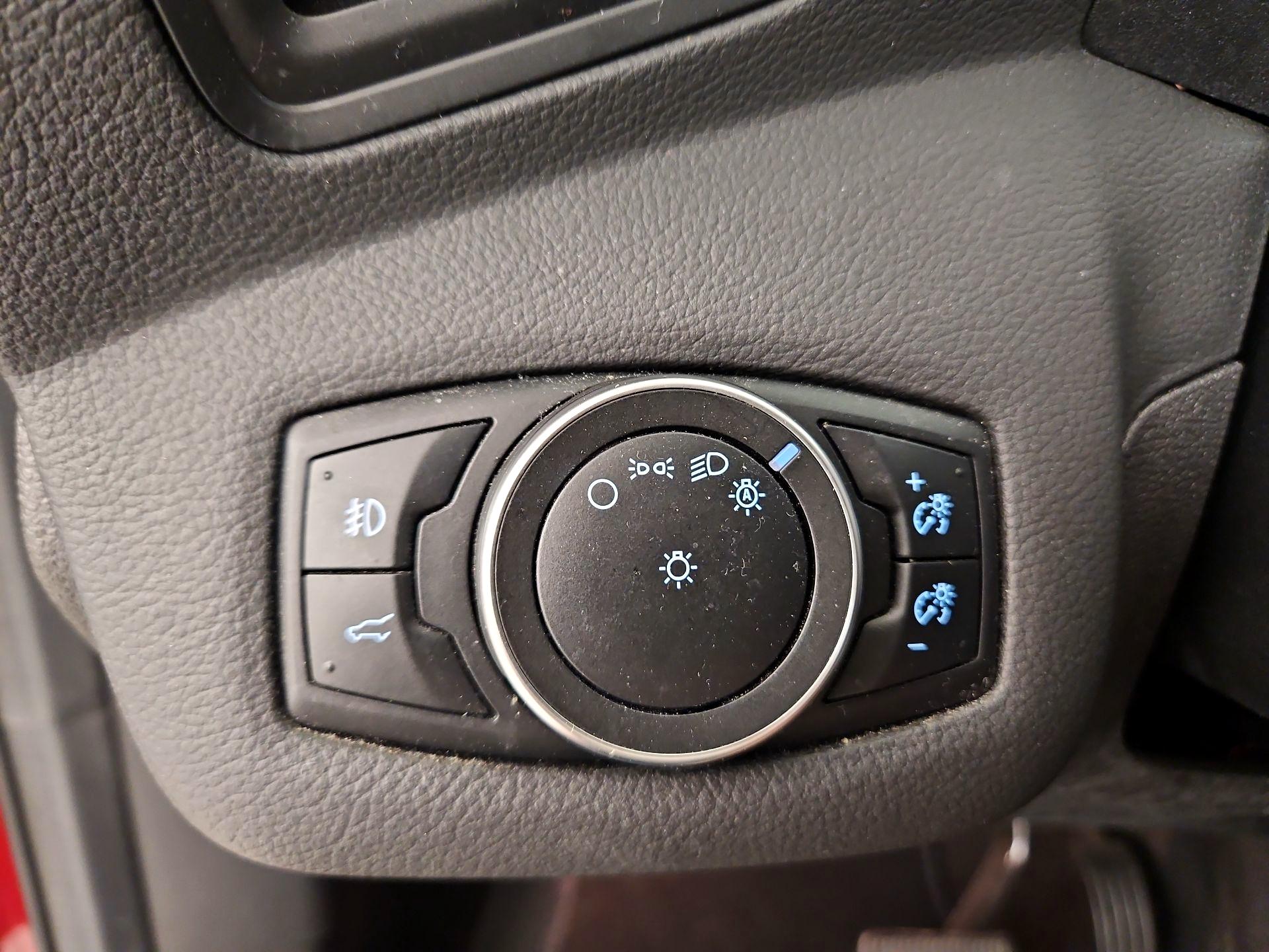 Thumbnail: 2017 Ford Escape - 13