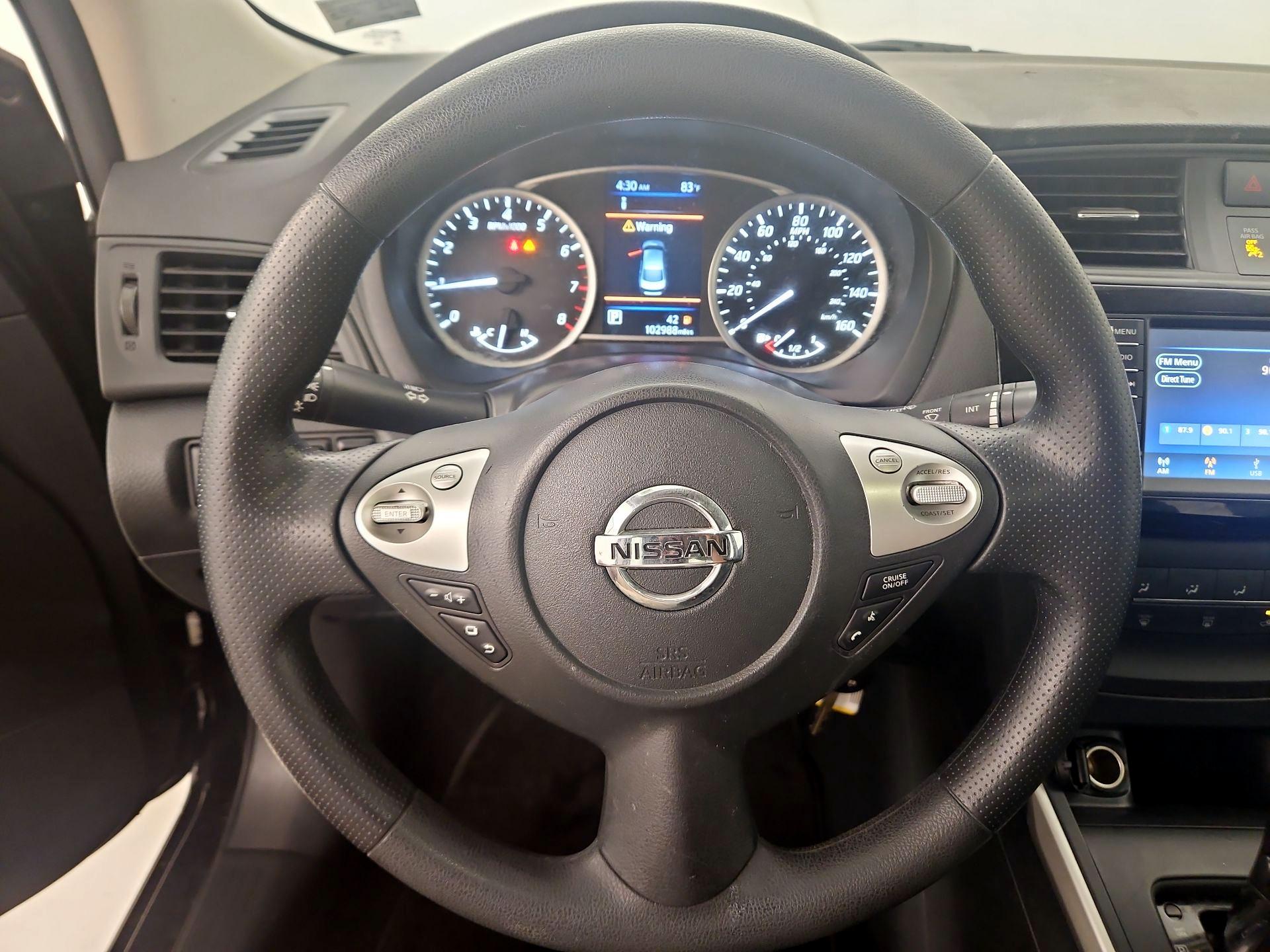 Thumbnail: 2019 Nissan Sentra - 10