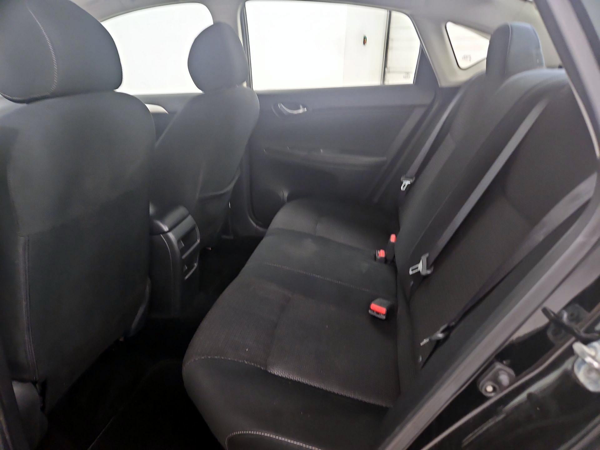 Thumbnail: 2019 Nissan Sentra - 19