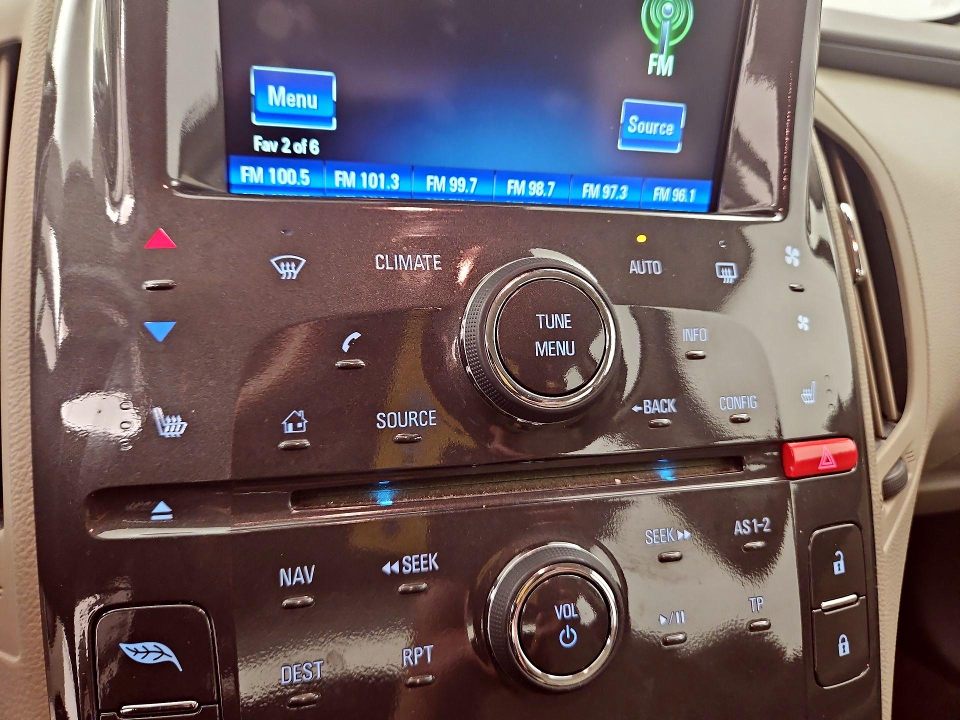 Thumbnail: 2014 Chevrolet Volt - 16