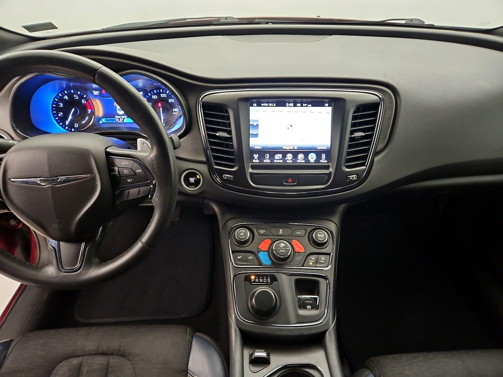 Thumbnail: 2016 Chrysler 200 - 9