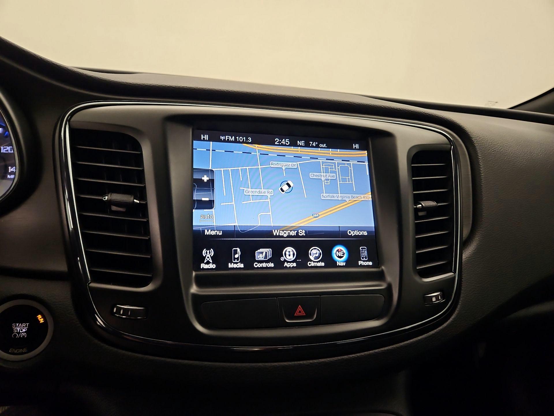 Thumbnail: 2016 Chrysler 200 - 14