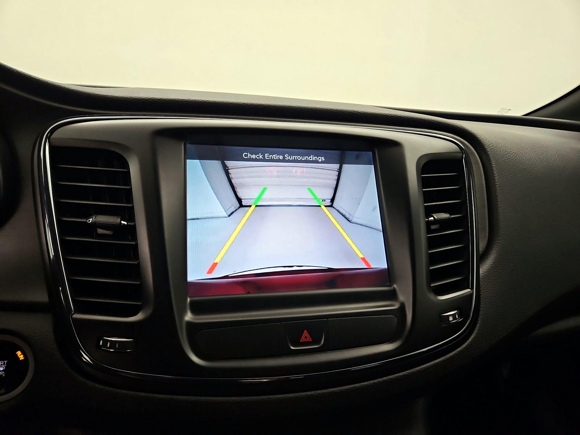Thumbnail: 2016 Chrysler 200 - 15