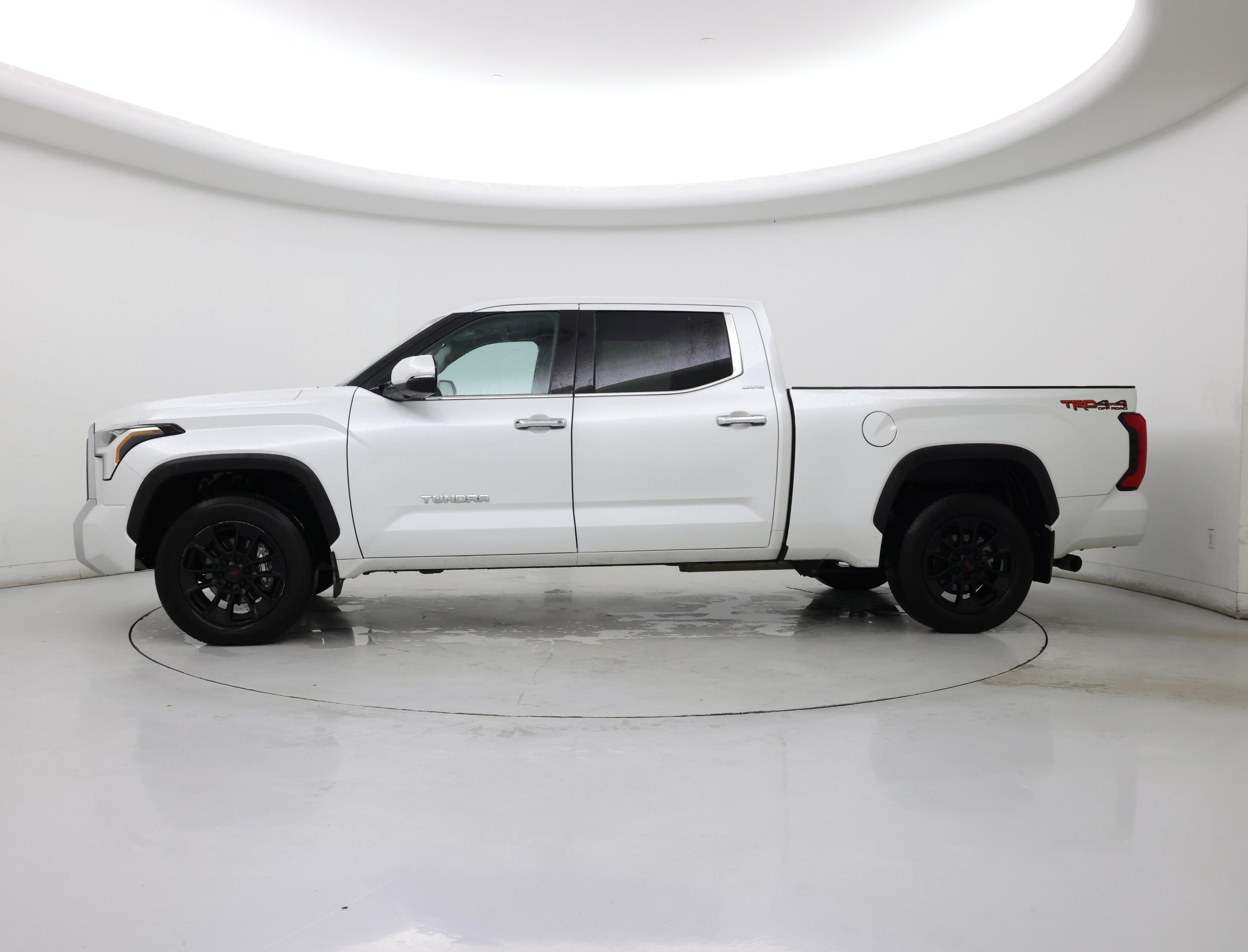 Thumbnail: 2022 Toyota Tundra - 3
