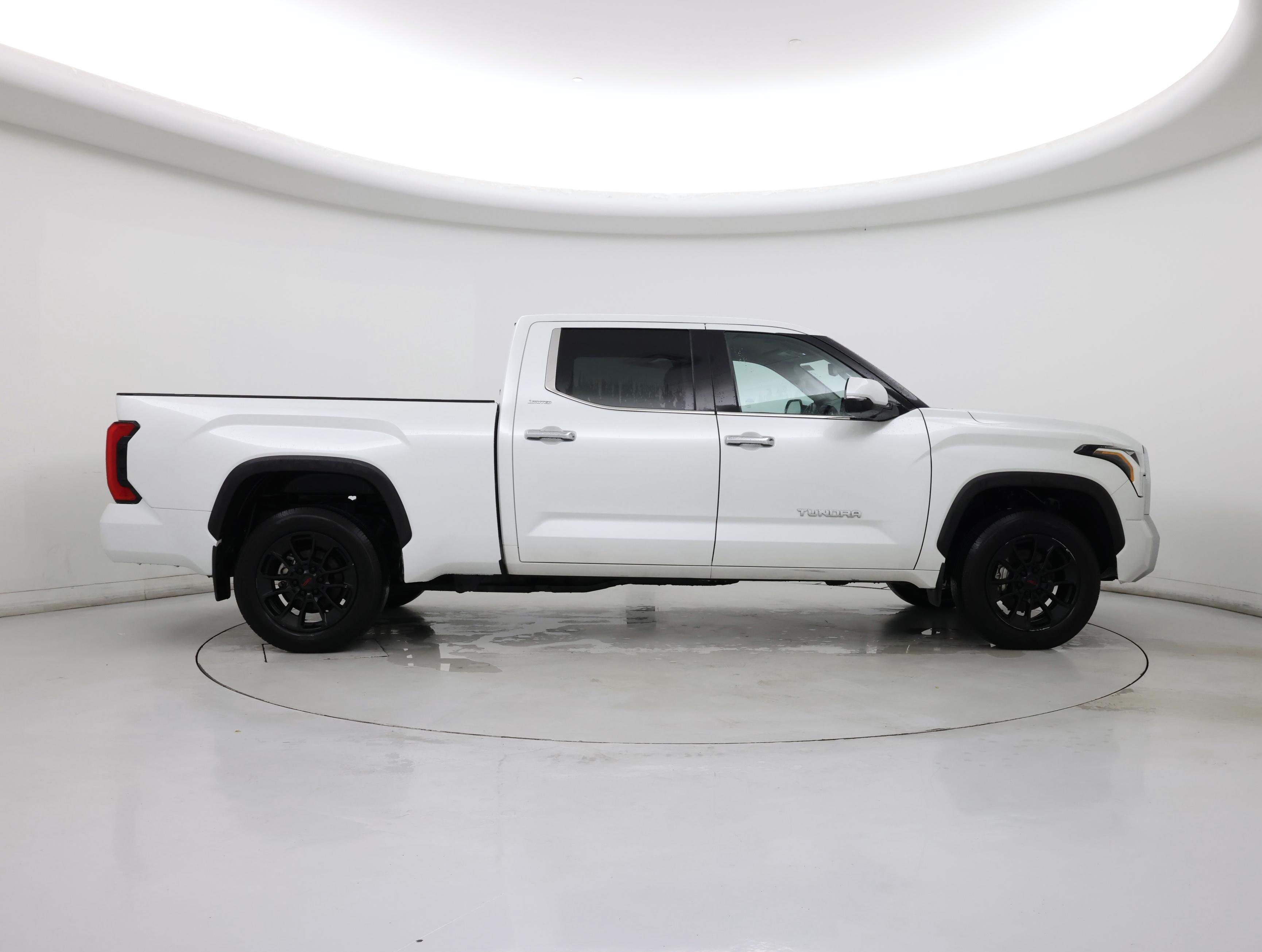 Thumbnail: 2022 Toyota Tundra - 7