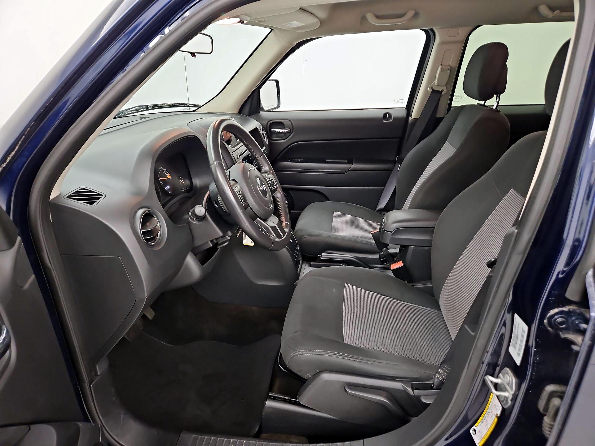 Thumbnail: 2015 Jeep Patriot - 11