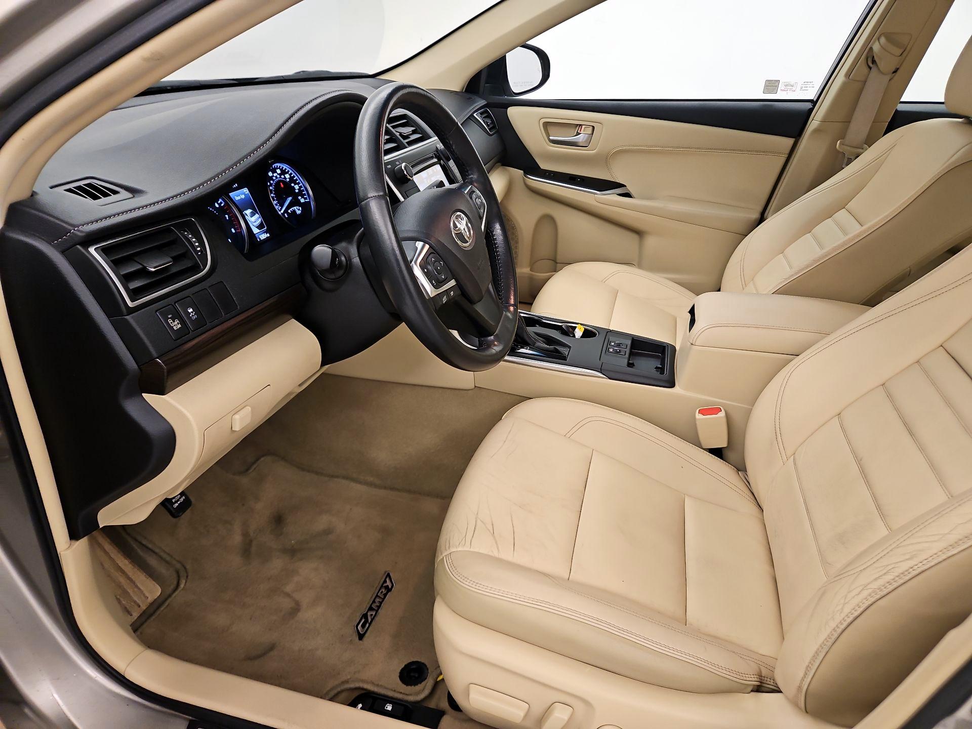 Thumbnail: 2015 Toyota Camry - 11