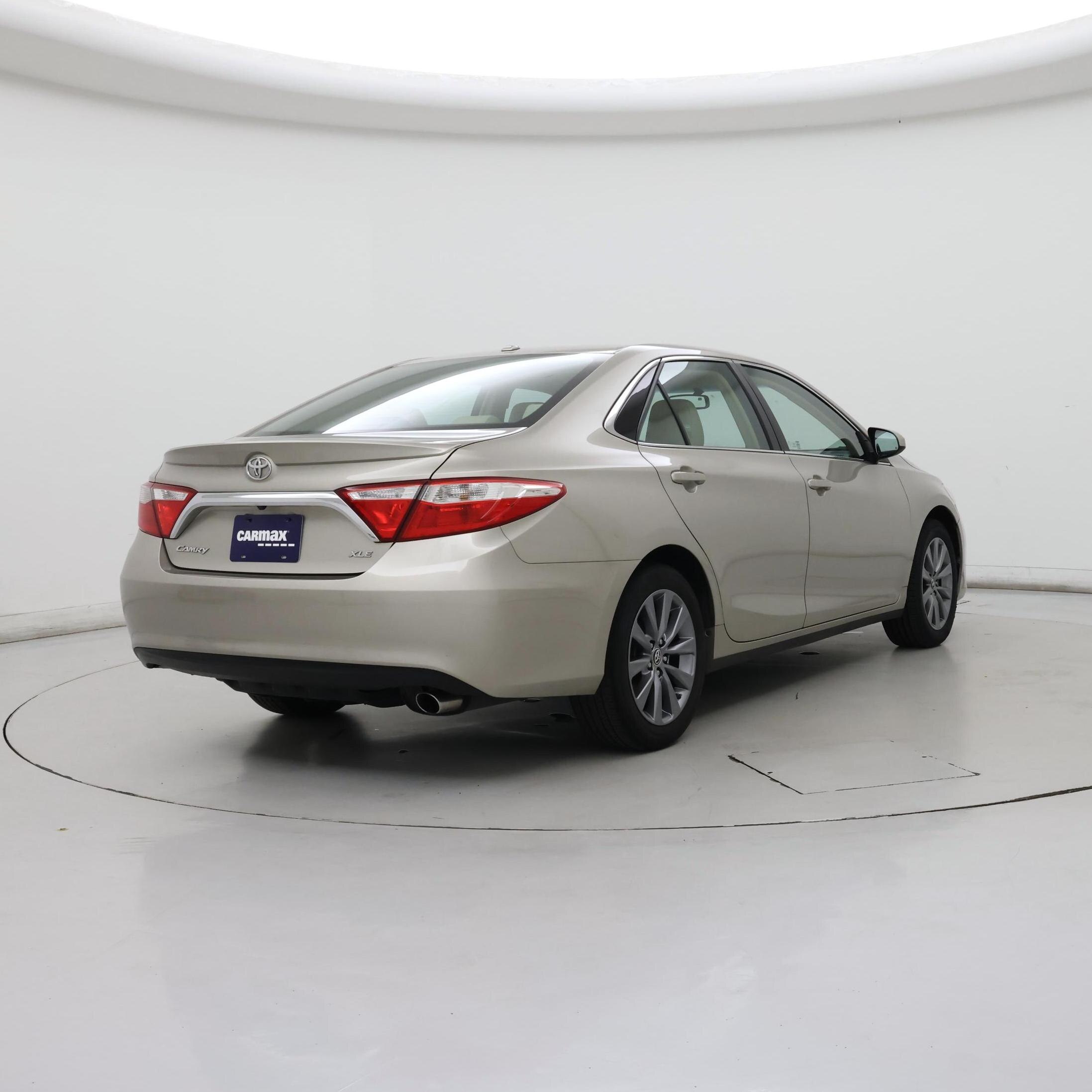 Thumbnail: 2015 Toyota Camry - 8