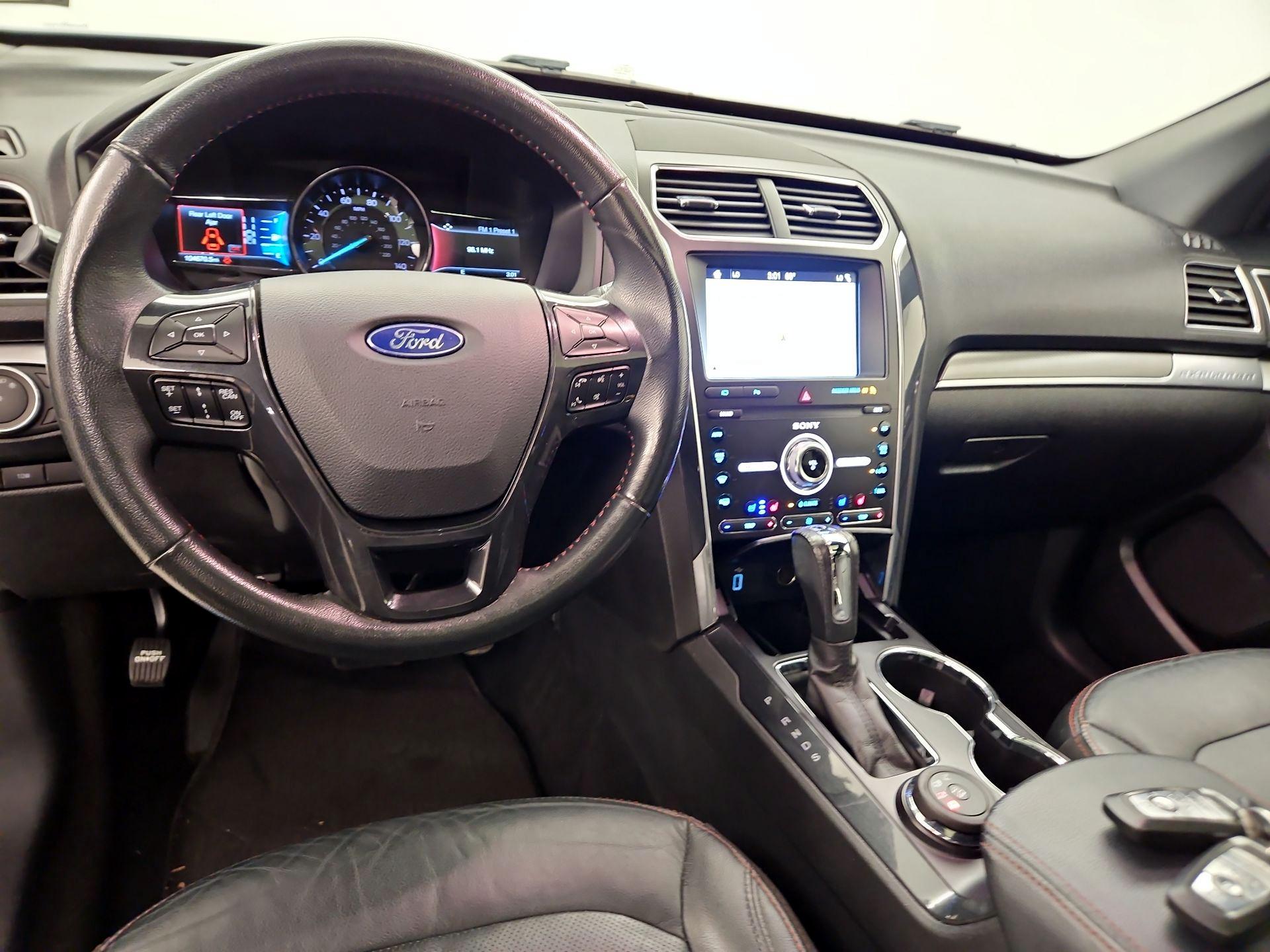 Thumbnail: 2019 Ford Explorer - 9