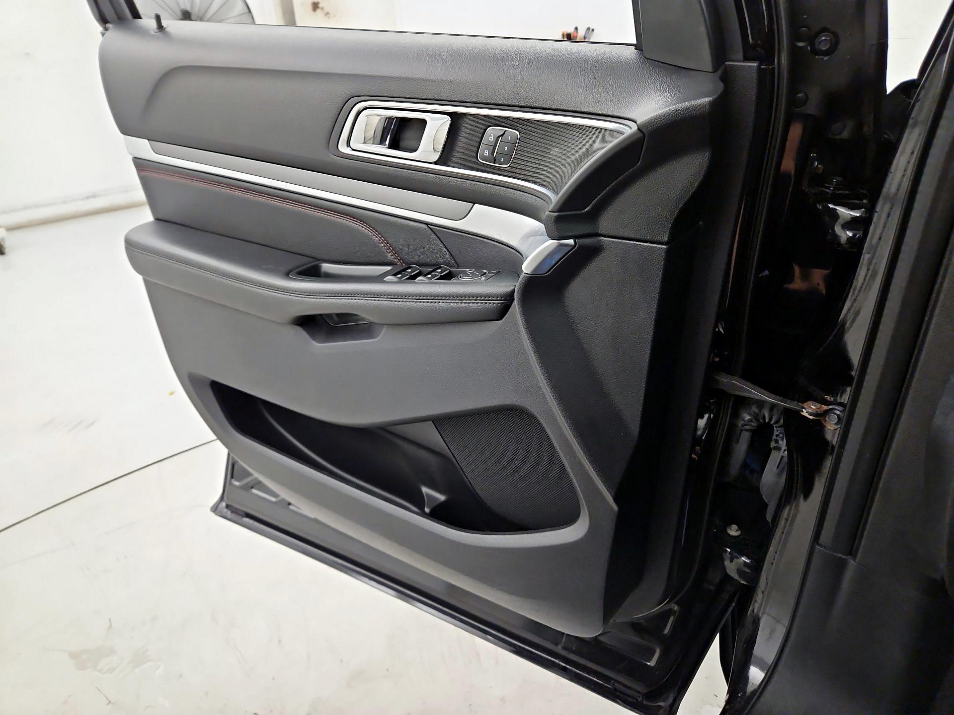 Thumbnail: 2019 Ford Explorer - 12