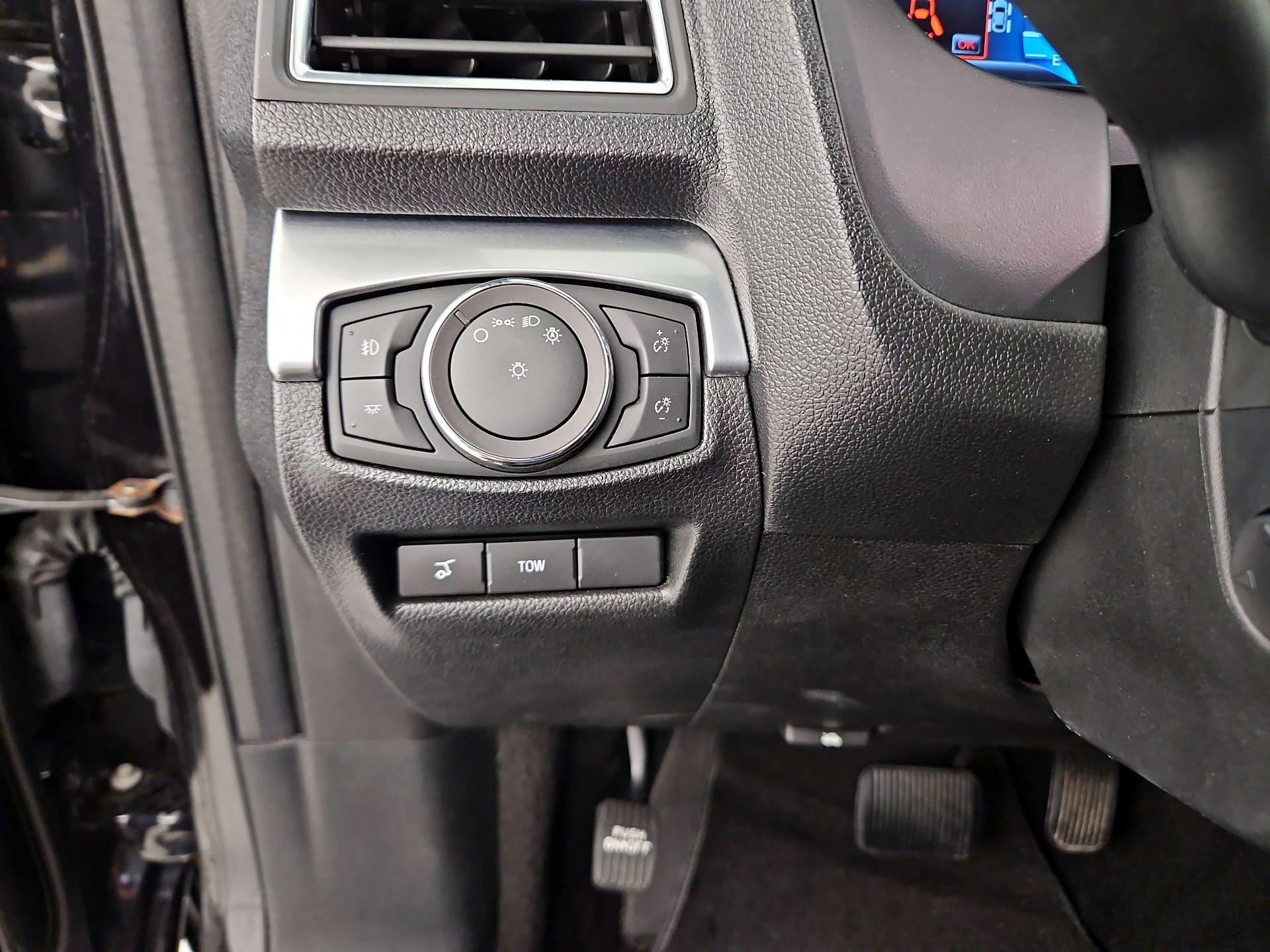 Thumbnail: 2019 Ford Explorer - 13