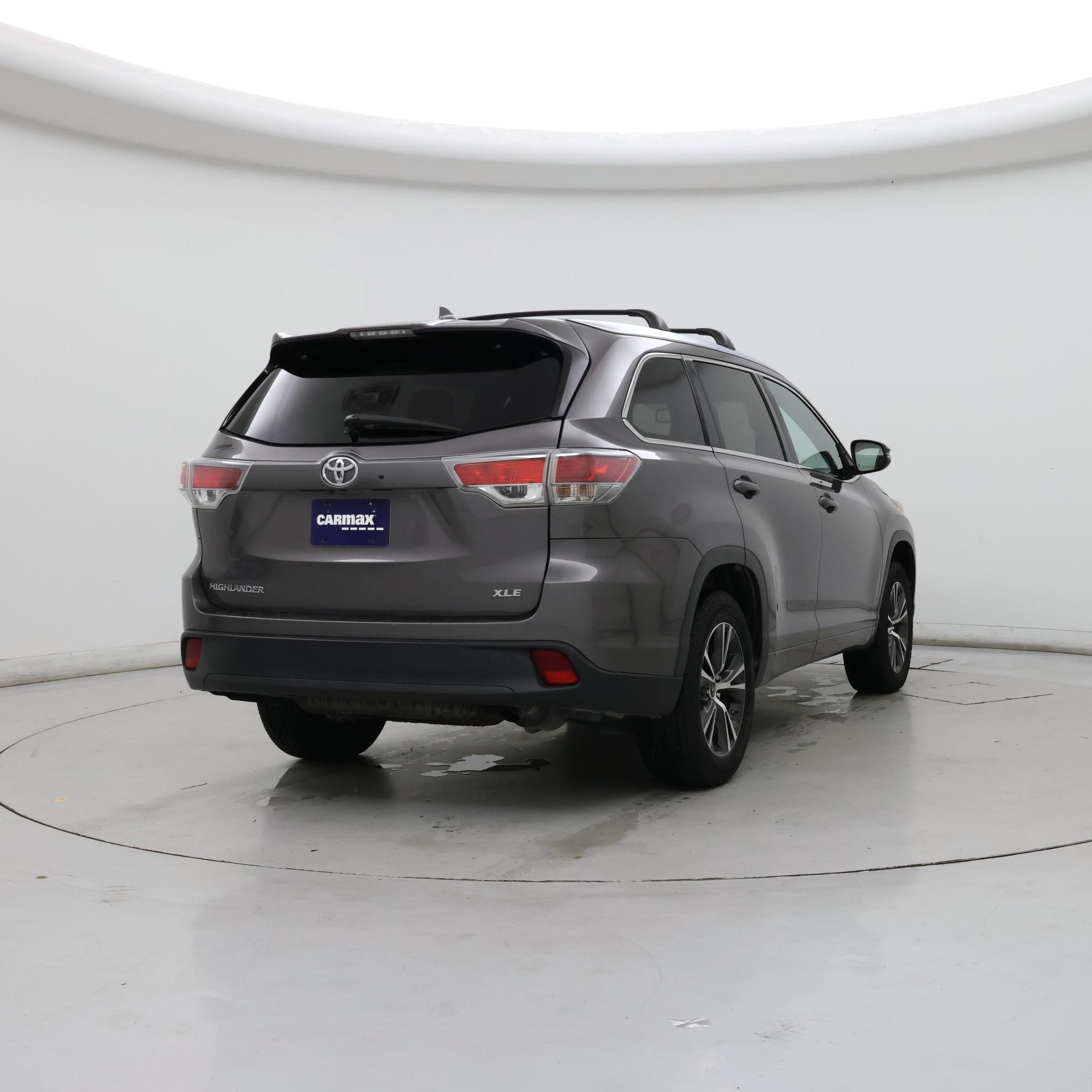 Thumbnail: 2016 Toyota Highlander - 8