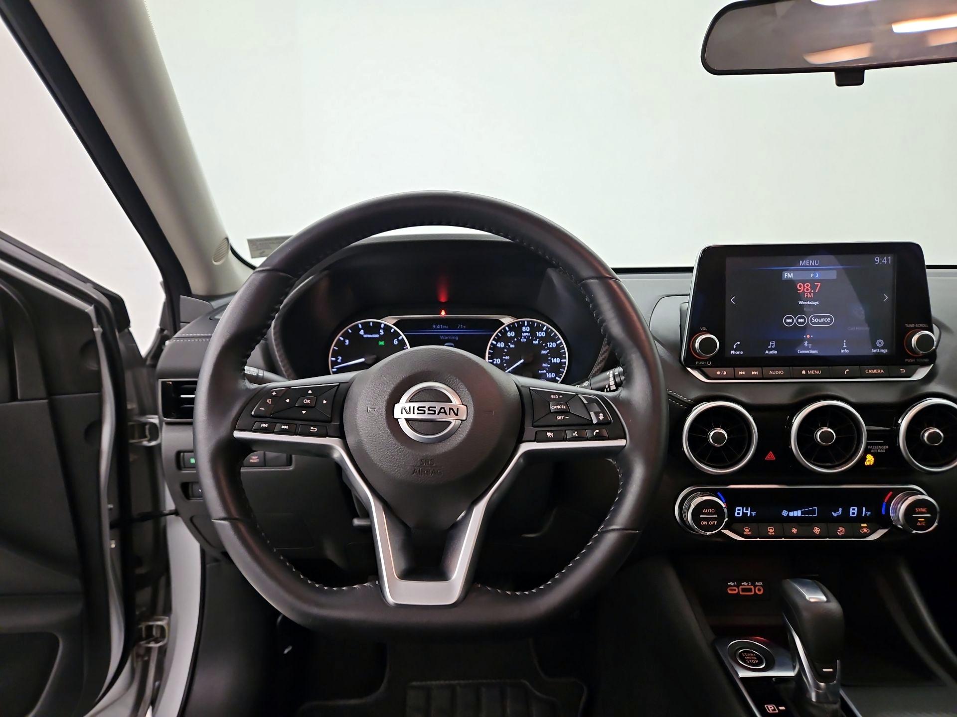 Thumbnail: 2020 Nissan Sentra - 10