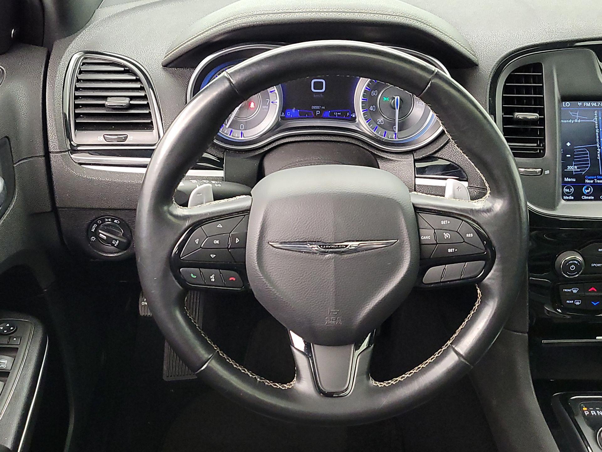 Thumbnail: 2021 Chrysler 300 - 10