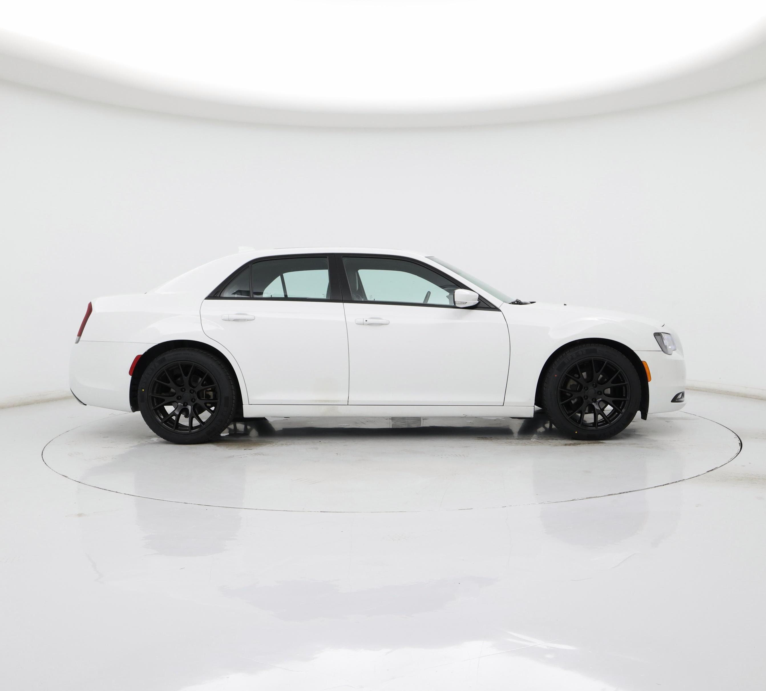 Thumbnail: 2021 Chrysler 300 - 7