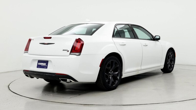 2021 Chrysler 300 S 8