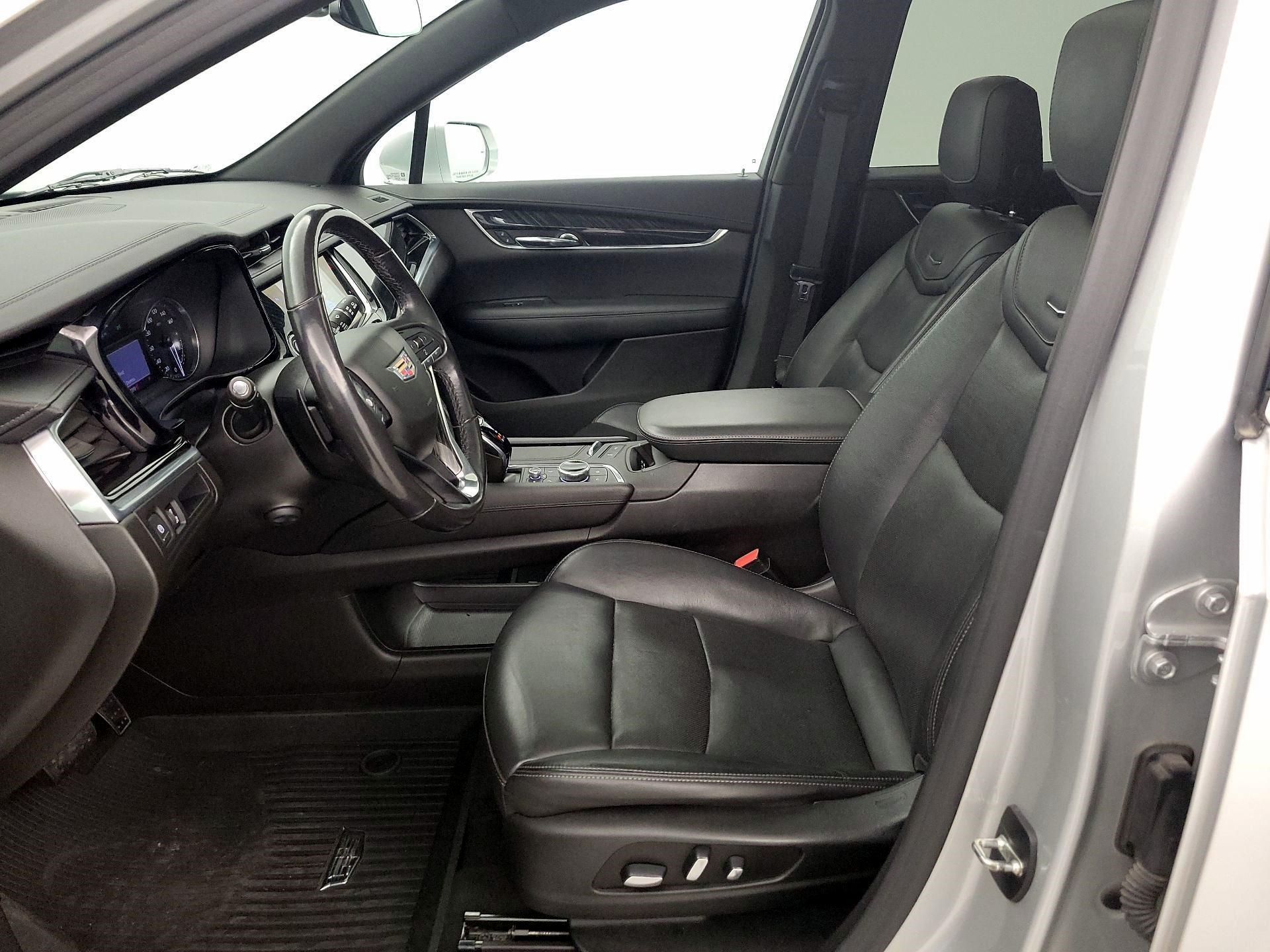 Thumbnail: 2020 Cadillac XT6 - 11