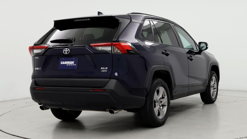 2022 Toyota RAV4 XLE 8