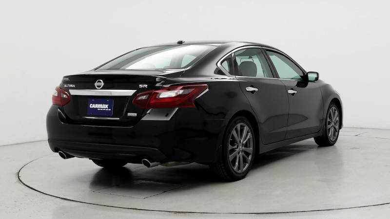 2018 Nissan Altima SR 8