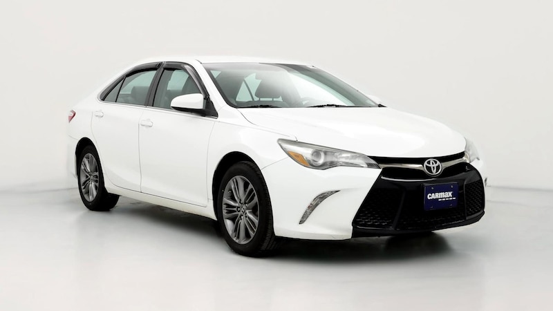 2016 Toyota Camry SE Hero Image