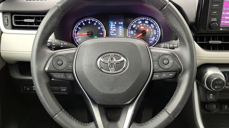 2021 Toyota RAV4 XLE Premium 10