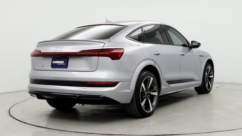 2022 Audi e-tron S Premium Plus 8