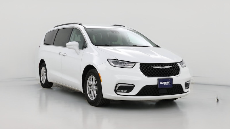 2022 Chrysler Pacifica Touring L Hero Image