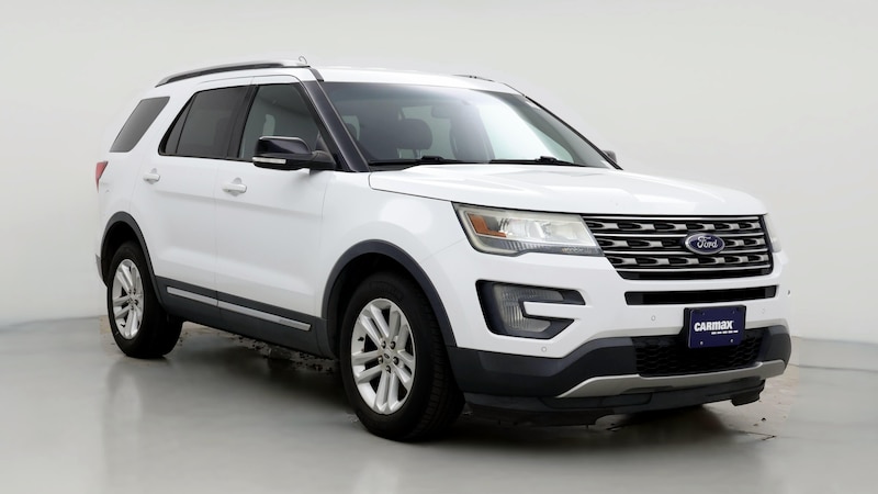 2016 Ford Explorer XLT Hero Image