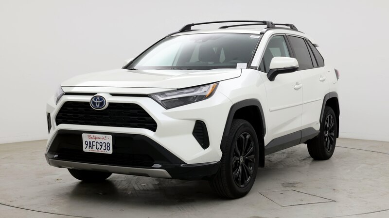 2022 Toyota RAV4 SE 4