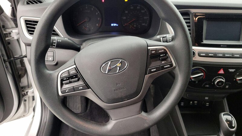 2020 Hyundai Accent SE 10