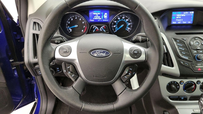 2013 Ford Focus SE 10