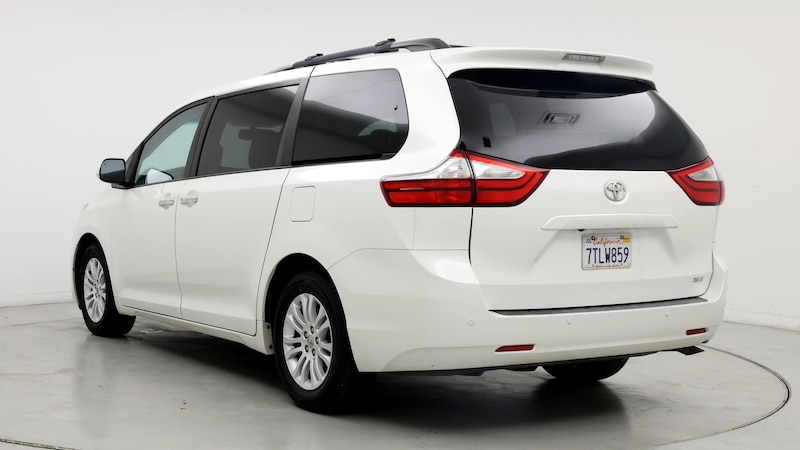 2016 Toyota Sienna XLE 2