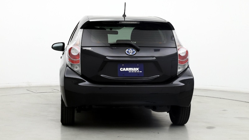 2013 Toyota Prius c Two 6