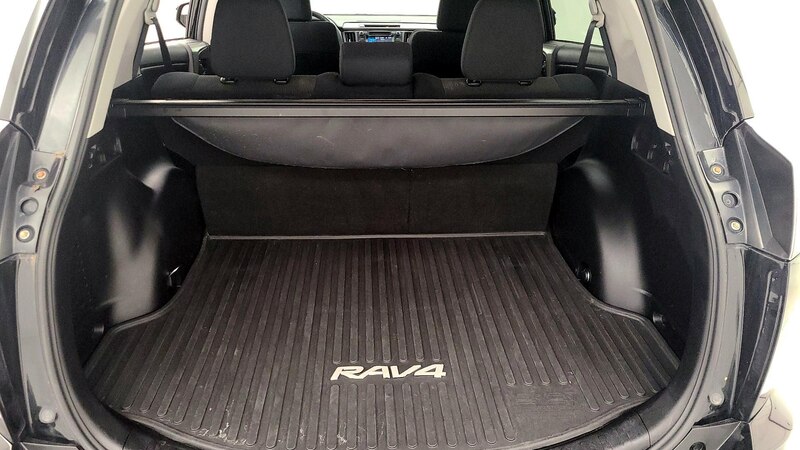 2016 Toyota RAV4 XLE 21