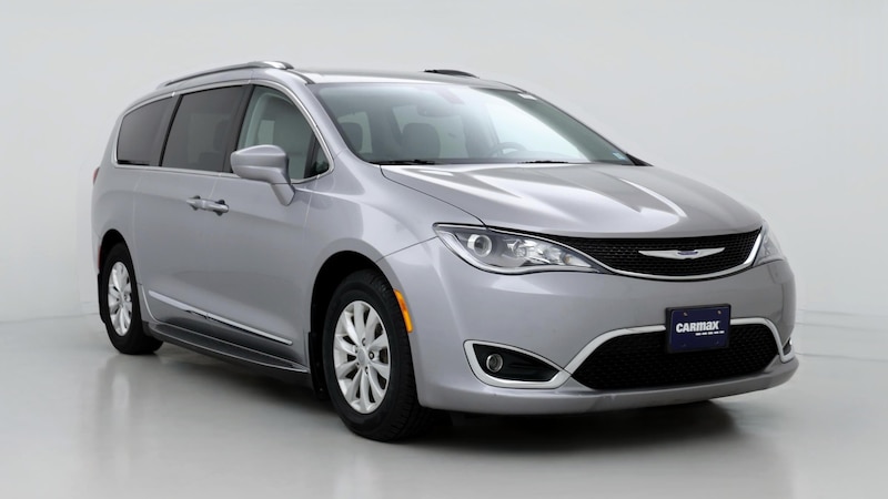 2019 Chrysler Pacifica Touring L Hero Image