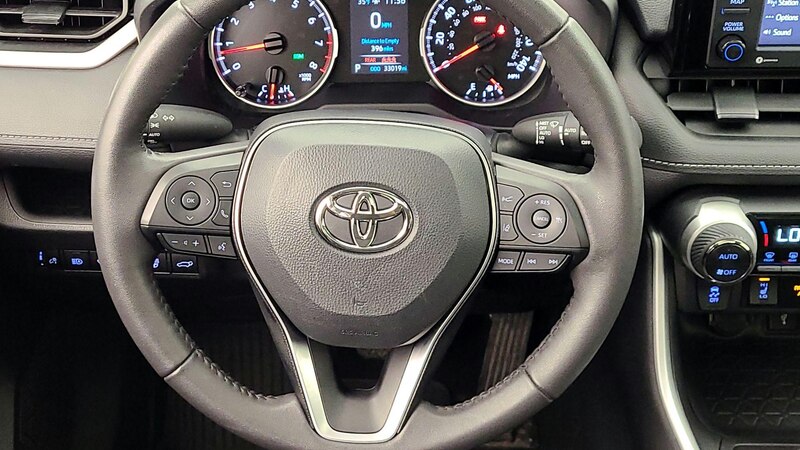 2022 Toyota RAV4 XLE 10