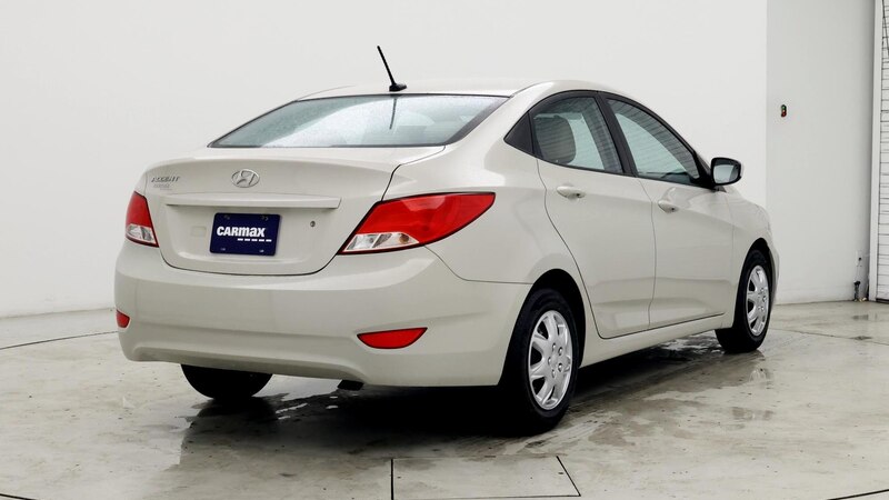 2016 Hyundai Accent SE 8