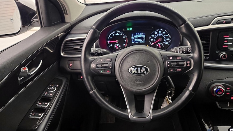 2016 Kia Sorento EX 10