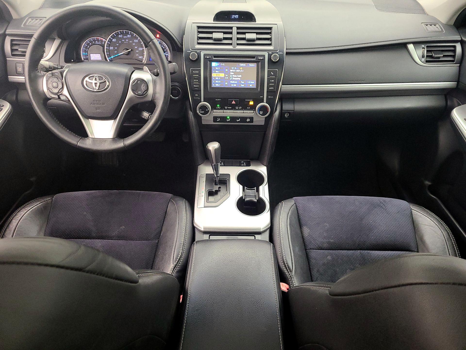Thumbnail: 2013 Toyota Camry - 9